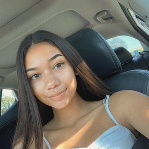 Meet your Posher, Marissa